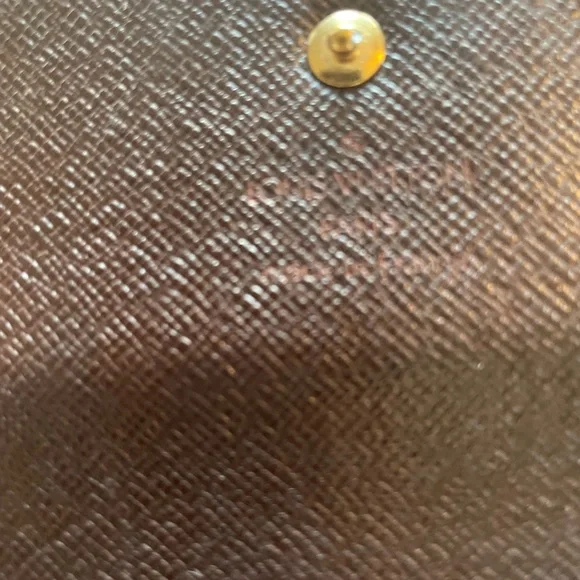 Louis Vuitton Damier Wallet GUC - Picture 12 of 15